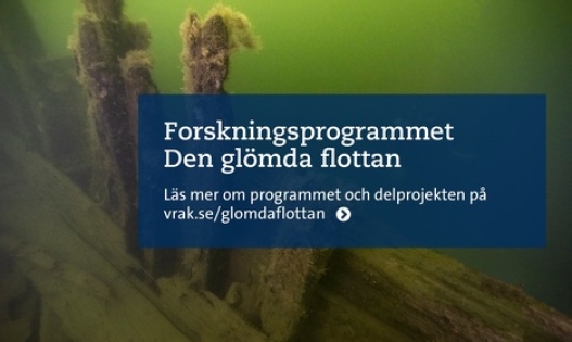 Undervattensbild av ett vrak. Text: Läs mer om programmet och delprojekten på vrak.se/glomdaflottan